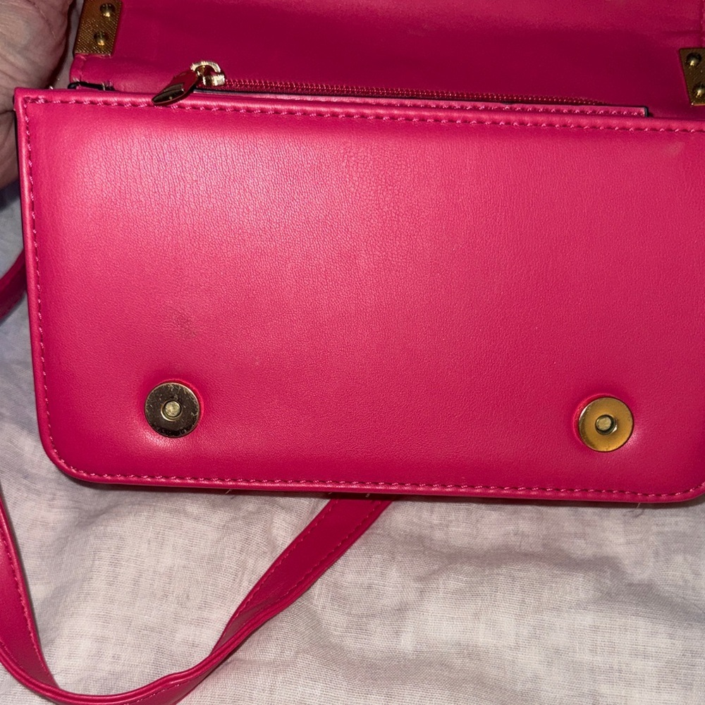 Designer inspired Fuchsia Quilted Crossbody Bag - Picture 9 of 12
